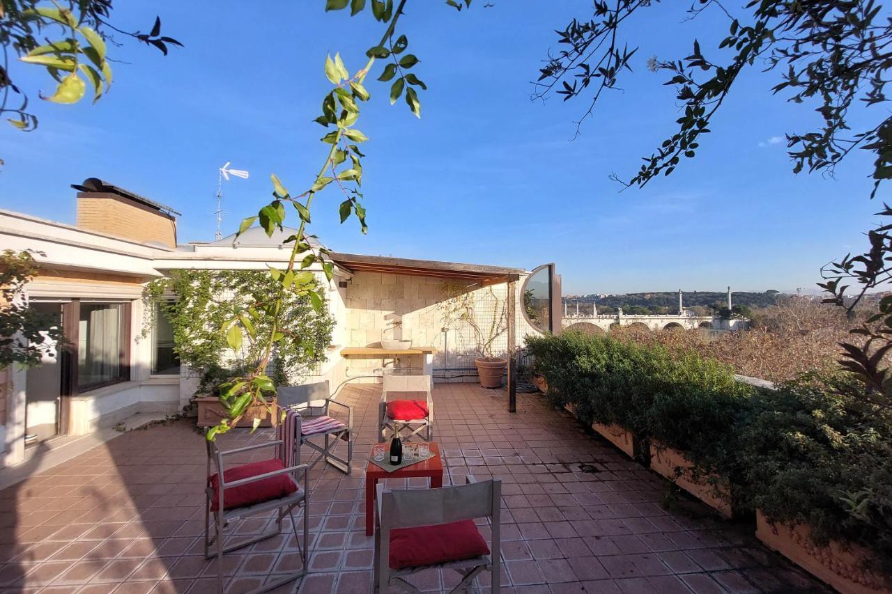 Beautiful Loft In Ponte Milvio With Terrace — Photos 1