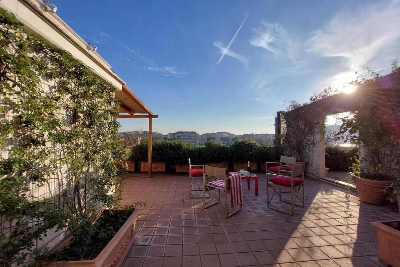 Beautiful Loft In Ponte Milvio With Terrace — Photos 3